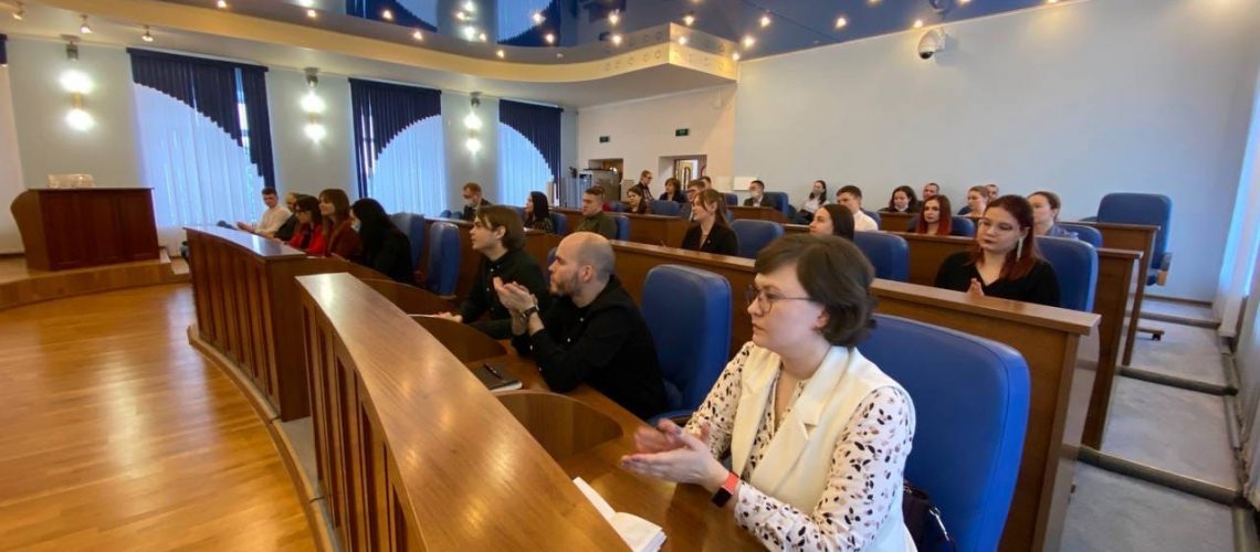 В Нефтеюганске прошло первое заседание «Молодежного парламента» при городской Думе VII созыва.