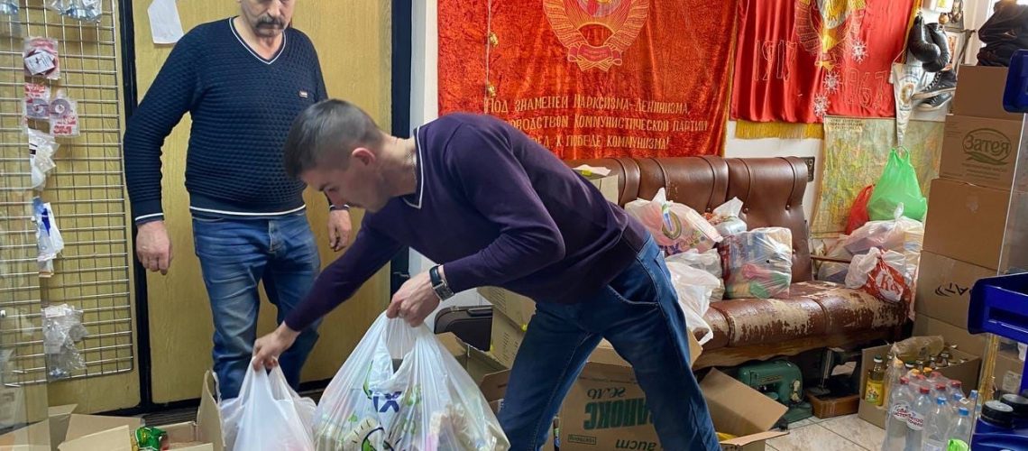 Почти 5 тысяч единиц одежды и обуви