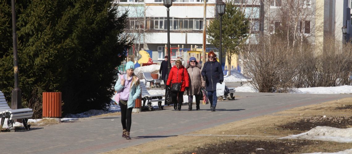 На сайте Госуслуг начался прием заявлений на пособие на детей от 8 до 17 лет