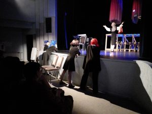 "Играем про сегодняшнее бытие": в Театре кукол прошла премьера спектакля.