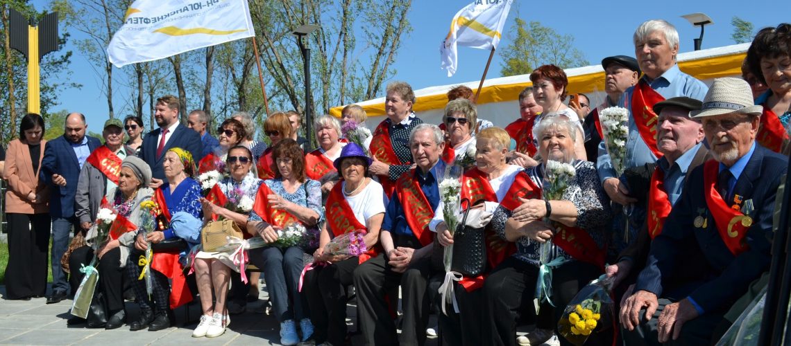 Торжественное мероприятие посвященное 58-ой годовщине отправки первой промышленной нефти Усть-Балыкского месторождения