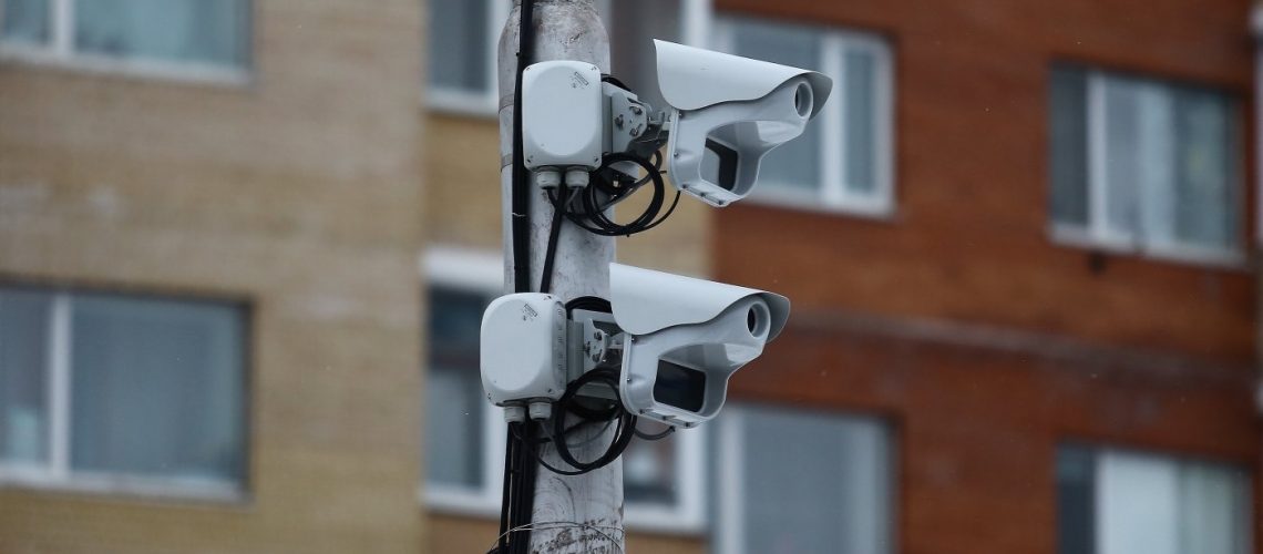В России начали списывать просроченные штрафы ГИБДД с банковских карт должников