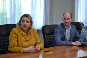 В администрации Нефтеюганска состоялась рабочая встреча с представителями окружного департамента образования и науки.
