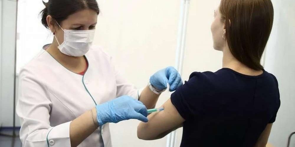 50% югорчан завершили вакцинацию против коронавируса