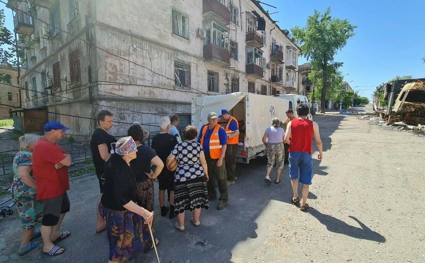 Югорские добровольцы накормили горячими обедами и чаем около 10 тысяч жителей ДНР