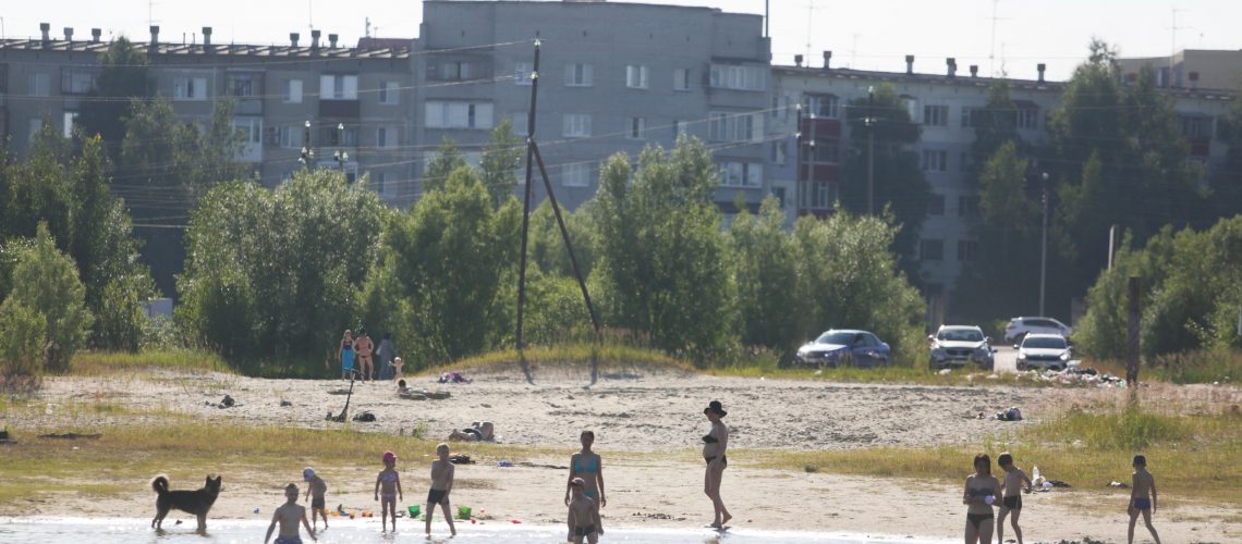 Жителей Нефтеюганска лишили пляжей из-за паразитов в воде и земле