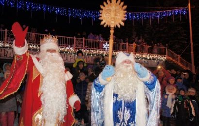 В Югре открылась горячая линия Деда Мороза