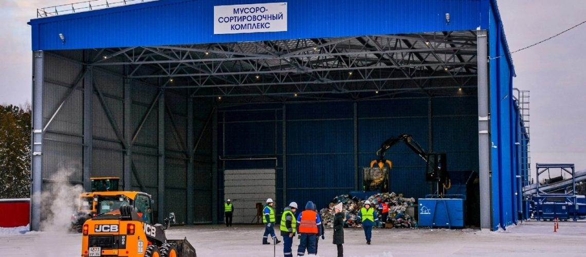 Рассказываем, зачем полигон ТБО под Нефтеюганском закрыли «саркофагом»