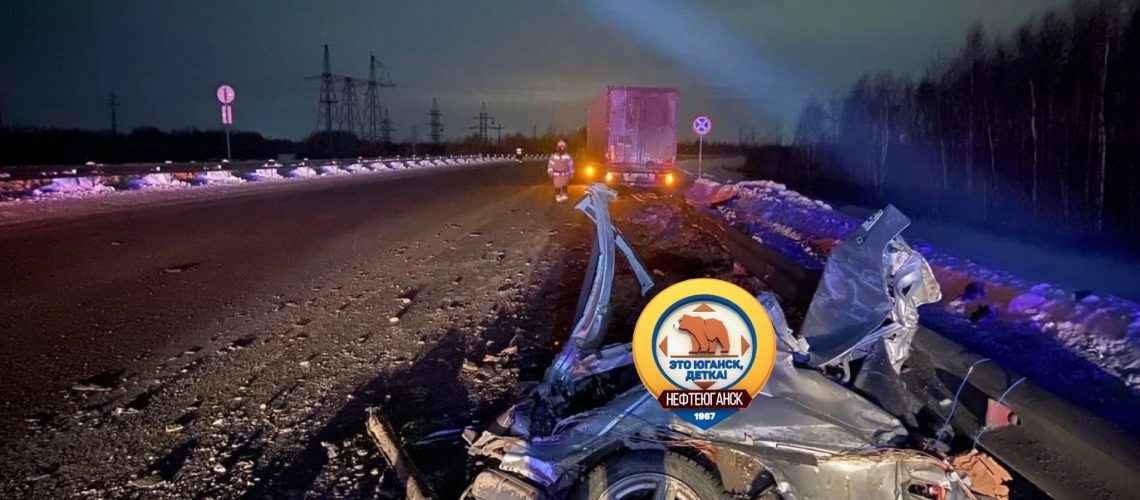 Легковой автомобиль залетел под фуру.