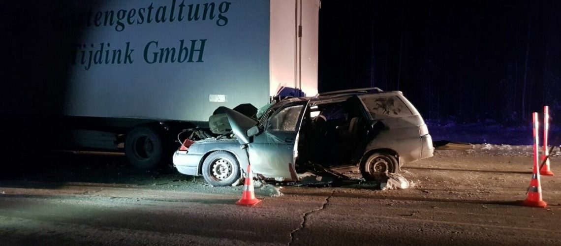 На трассе ХМАО в жуткой аварии погиб человек