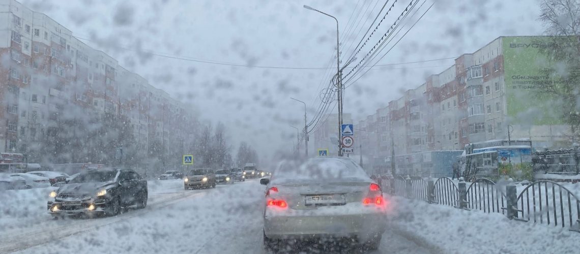 В Югре ожидается сильный ветер и метель