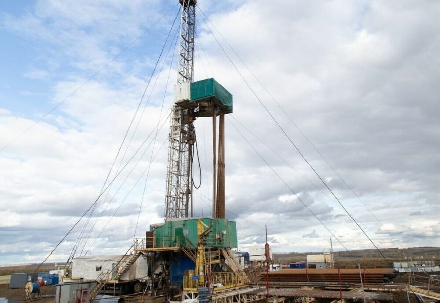 В Минфине допустили очередное повышение налогов для нефтяников ХМАО