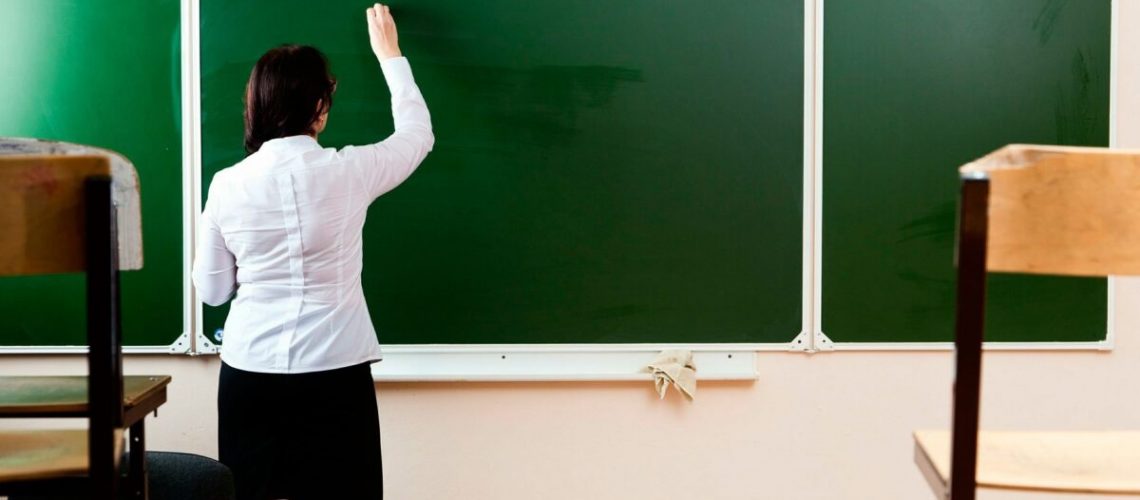 В Госдуме поддержали идею разрешить учителям-предметникам иметь только среднее профобразование