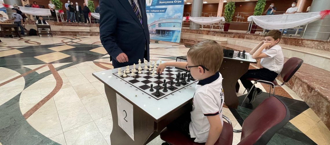 Всем видам спорта жители Югры предпочитают шахматы
