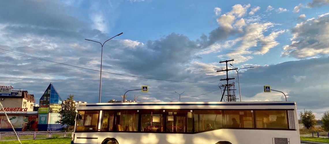 Мэрия Нефтеюганска признала вину за затопленный во время ливней автобус