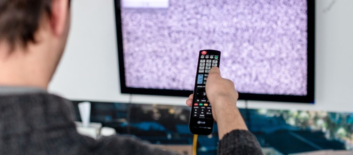 Жителей Югры предупредили, что солнечная активность помешает телерадиовещанию. Помехи могут наблюдаться по всему округу.