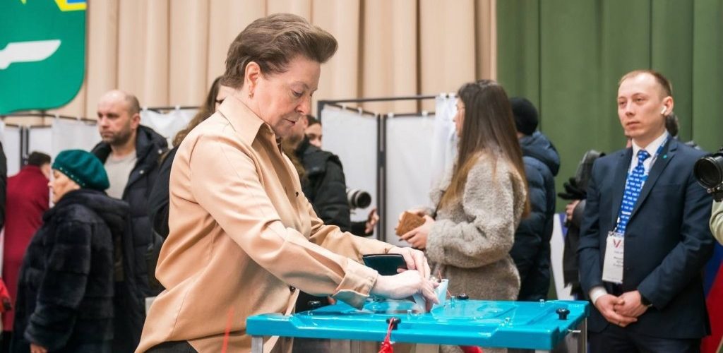 Чиновники ХМАО получат премии из бюджета по итогам выборов президента