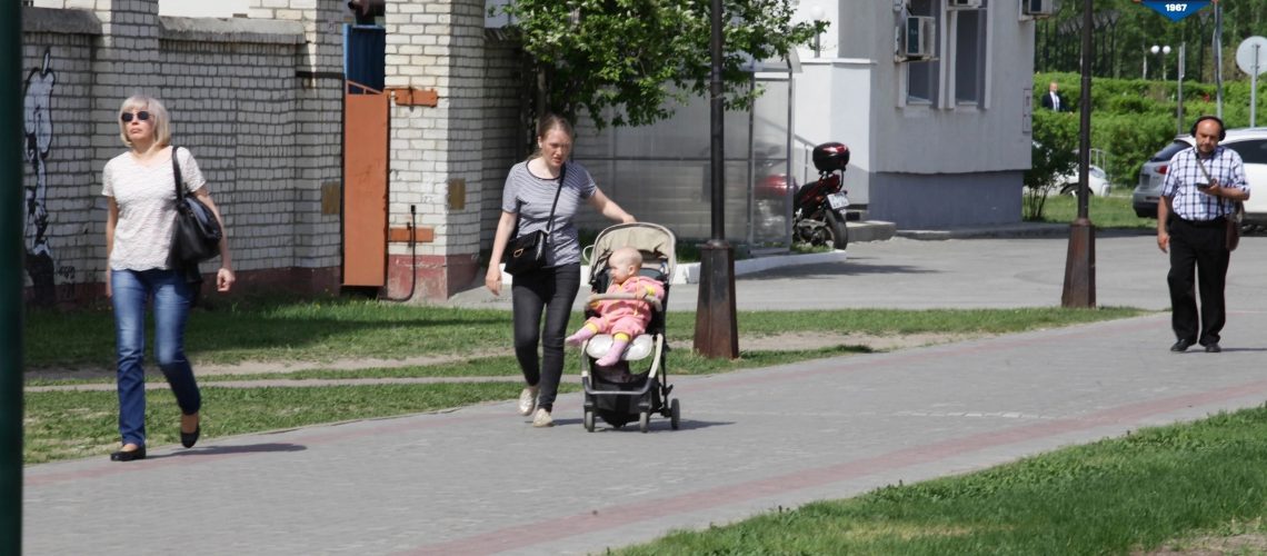Единовременное пособие получили более 200 югорских семей, взявших на воспитание оставшихся без родителей детей