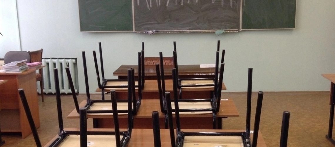 В ХМАО из-за карантина закрыли 11 школ и колледж