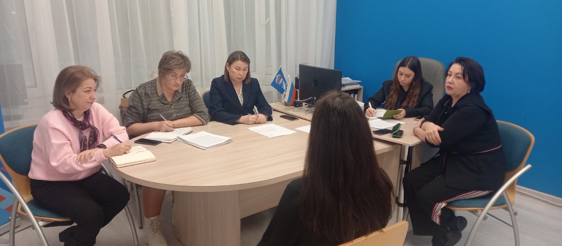Четвёртый день декады приёмов, приуроченной к 23 годовщине со дня образования Партии «Единая Россия», посвятили вопросам образования.