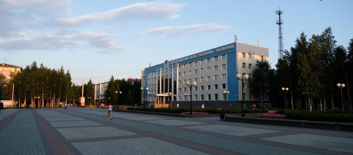Жители Югры держат на депозитах и счетах больше, чем ямальцы и тюменцы вместе взятые