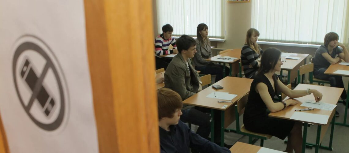 Платный прием в вузы для набравших менее 50 баллов на ЕГЭ не ограничат