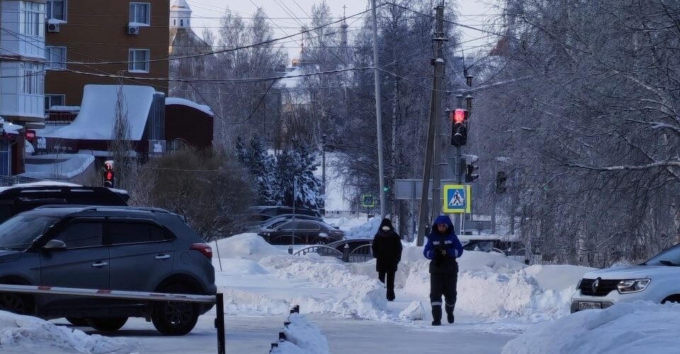 Югорчане выберут, в каких сферах оставить запрет на труд мигрантов в 2027 году