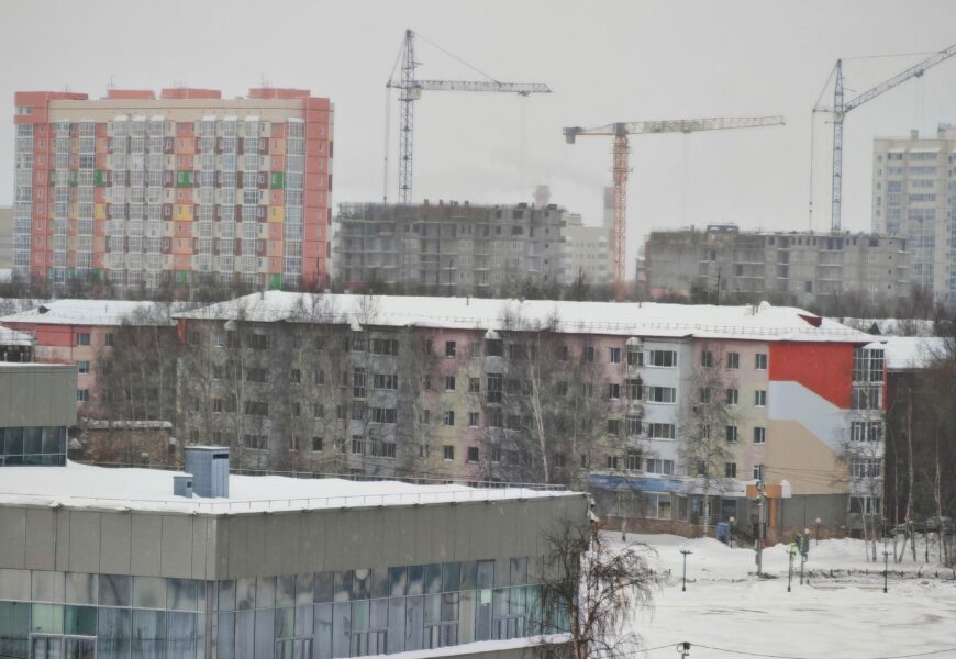 Правительство Югры будет следить за техническим состоянием каждого многоквартирного дома в регионе