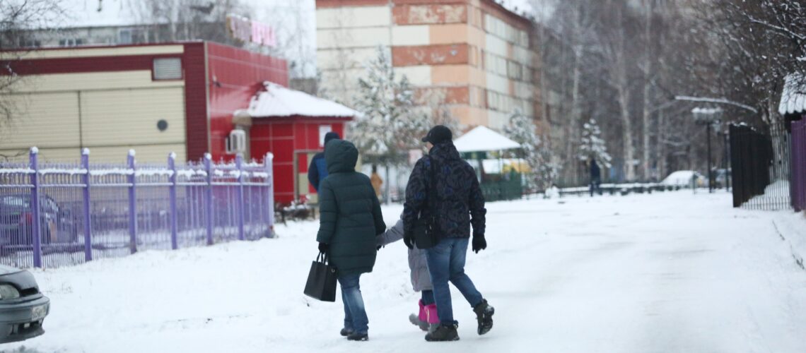В Югре примут новые законы в сфере образования и временного трудоустройства