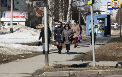 В Югре прием заявлений на выплату для работающих родителей стартует 1 июня