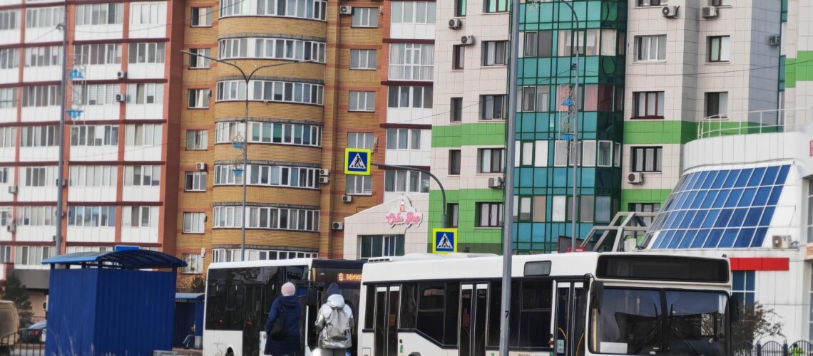 В ХМАО взлетели цены на проезд в общественном транспорте