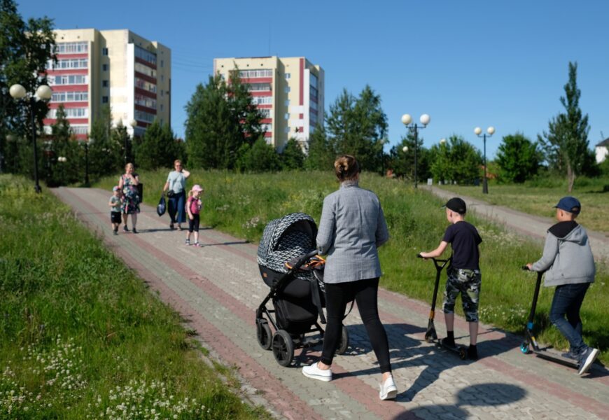 Рождаемость в российских сёлах упала до минимума за 35 лет