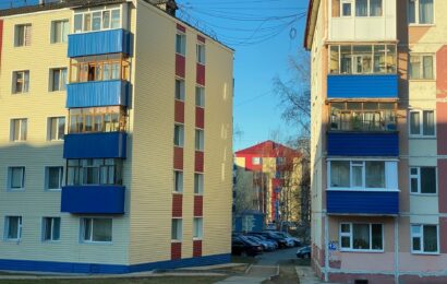 Бабуля из Югры не заметила как переписала на сожителя и его дочь две квартиры