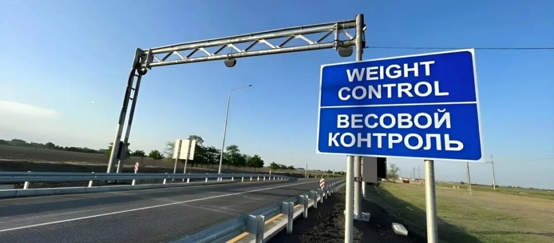 На подъездах к мосту «Звезда Оби» установили два новых пункта весогабаритного контроля