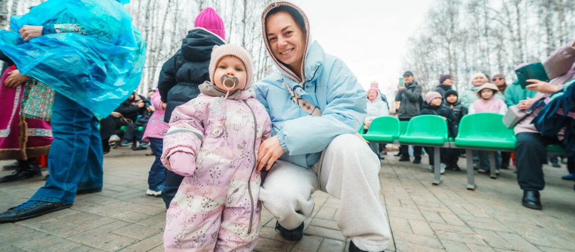Более 2 700 детей в Югре получают ежемесячные выплаты из материнского капитала