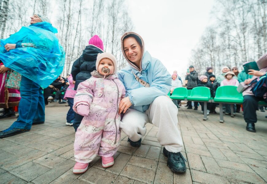 Более 2 700 детей в Югре получают ежемесячные выплаты из материнского капитала