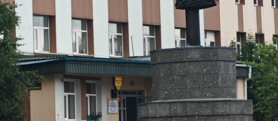 Югорчанам объяснили правила оплаты больничного в отпуске